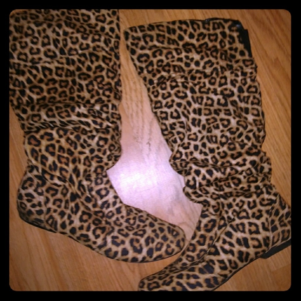 Animal print knee high slouch boot ❤🙌